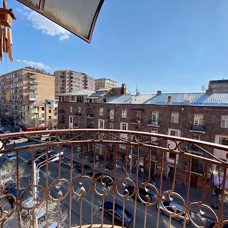 City Center Cute Flat 3 Rooms Jerevan Exteriör bild