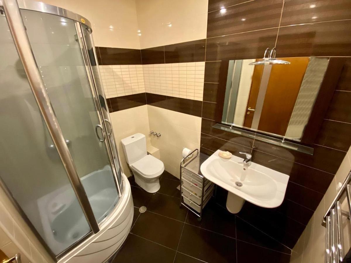 City Center Cute Flat 3 Rooms Jerevan Exteriör bild